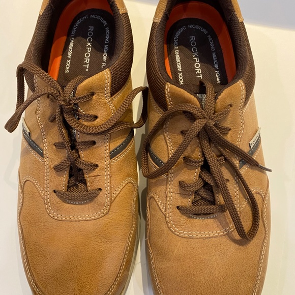 ROCKPORT MEN'S WALKING SHOE - Picture 4 of 4